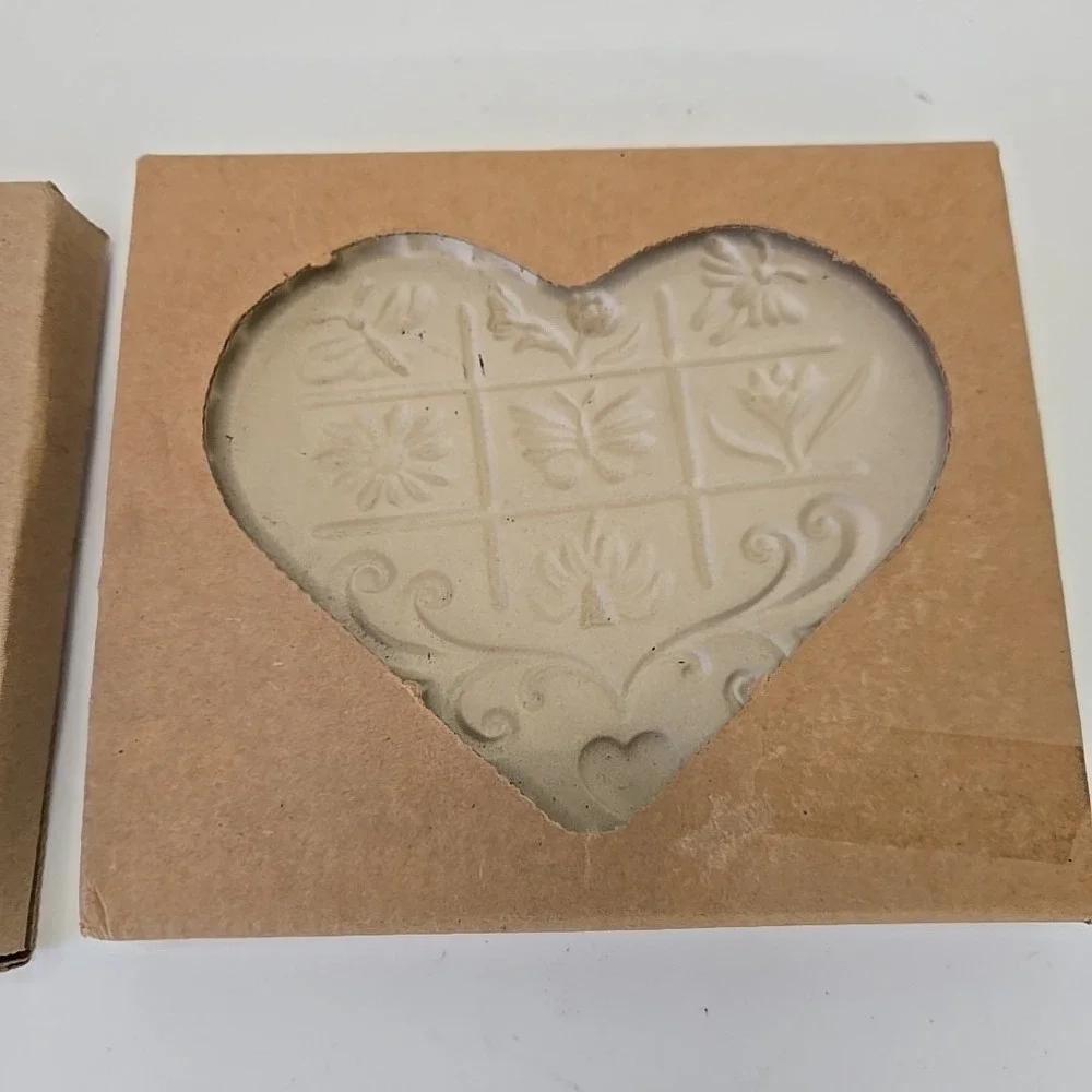 NIB Pampered Chef Seasons of the Heart Stoneware Lot Of‎ 2